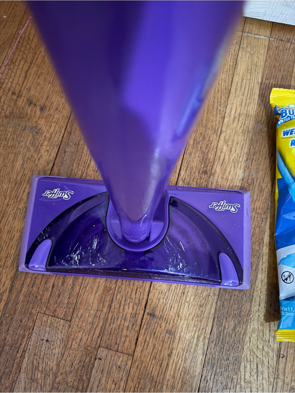 Swiffer - Picture 2 of 3